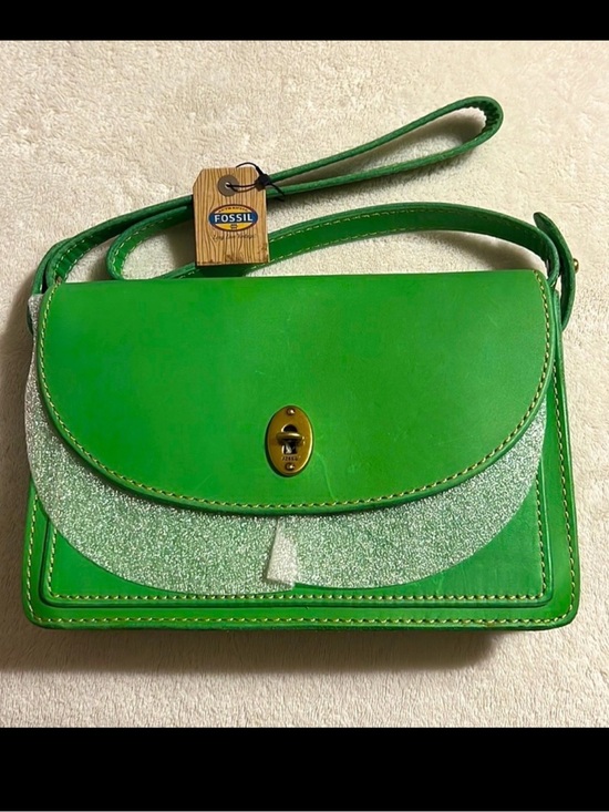 Fossil Handbags - FOSSIL Gorgeous Colorful GREEN Leather BAG. With Gold details.